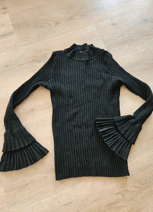 Yu & me truitje zwart vlindermouw XS S M, merk: Yu & Me, staat: Heel goed, maat: S / 36 / 8, € 5,00, € 5,95 inclusief Kopersbescherming