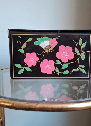 Vintage Sieradendoos + Sieraden, merk: Vintage Love, staat: Heel goed, € 8,00, € 9,10 inclusief Kopersbescherming