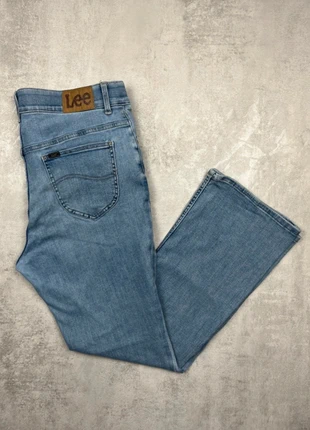 Jeans Lee Bootcup - bleu claire - 18W femme - très bon état - mesures disponibles, merk: Lee, staat: Heel goed, maat: XXXL / 46 / 18, € 11,00, € 12,25 inclusief Kopersbescherming