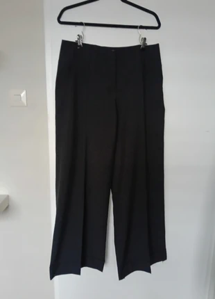 Zwarte broek met wijde pijp., merk: Trend, staat: Nieuw zonder prijskaartje, maat: XL / 42 / 14, € 2,50, € 3,33 inclusief Kopersbescherming