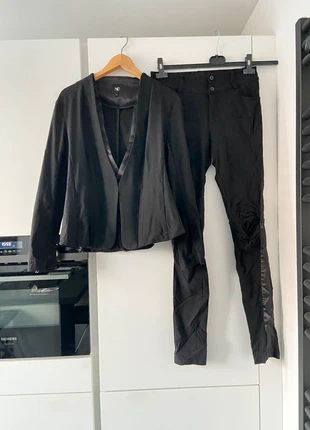 Stoer pak/kostuum van Nü Denmark maat l/40, merk: NÜ DENMARK, staat: Heel goed, maat: L / 40 / 12, € 20,00, € 21,70 inclusief Kopersbescherming