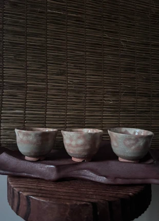 Set of 3 Japanese Hagi Ware Blossom Blush Tea Cups, marke: Japan Style, zustand: Sehr gut, 32,00 €, 34,30 € inklusive Vinted-Käuferschutz