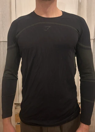 Teeshirt manche longue gymshark, marque: Gymshark, état: Très bon état, taille: L, 15,00 €, 16,45 € Protection acheteurs incluse