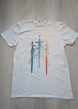 Tee shirt Sword Art Online, marque: Qwertee, état: Très bon état, taille: M, 10,00 €, 11,20 € Protection acheteurs incluse