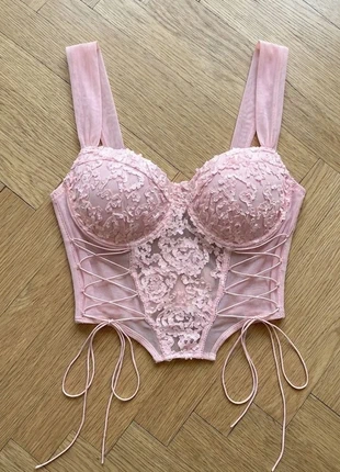 Corset rose dentelle taille m, condizioni: Ottime, €34.99, €37.44 include la Protezione acquisti