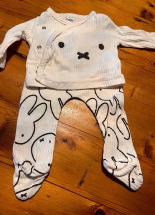 Nijntje setje maat 50, marca: Zeeman, estado: Muy bueno, tamaño: De hasta 1 mes / 50 cm, 3,00 €, 3,85 € Protección al comprador incluida