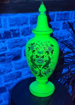 Vase Couvert Opale Uranium ouraline 43 cm, marque: Collection, état: Bon état, 210,00 €, 221,20 € Protection acheteurs incluse