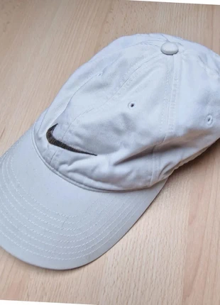 Casquette blanche crème Nike, marke: Nike, zustand: Sehr gut, größe: Einheitsgröße, 6,70 €, 7,74 € inklusive Vinted-Käuferschutz