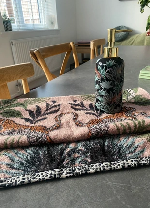 Next Hand Towel and Soap Dispenser, brand: Next, condition: Good, £10.00, £11.20 includes Buyer Protection