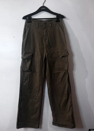 💚 Jean cargo kaki taille 36, marque: Kiabi, état: Très bon état, taille: S / 36 / 8, 6,00 €, 7,00 € Protection acheteurs incluse