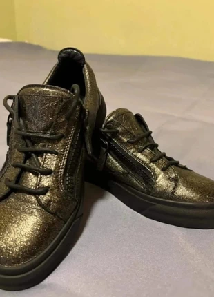 Giuseppe Zanotti baskets glitter or noir femme T37 – cuir, zips latéraux, look chic soirée, marke: Giuseppe Zanotti, zustand: Gut, größe: 37, 49,00 €, 52,15 € inklusive Vinted-Käuferschutz