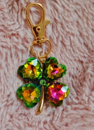 Porte clé trèfle à 4 feuilles verre 🍀 multicolores bijou sac ou porte monnaie neuf, marke: NO LABEL, zustand: Neu, mit Etikett, 7,00 €, 8,05 € inklusive Vinted-Käuferschutz