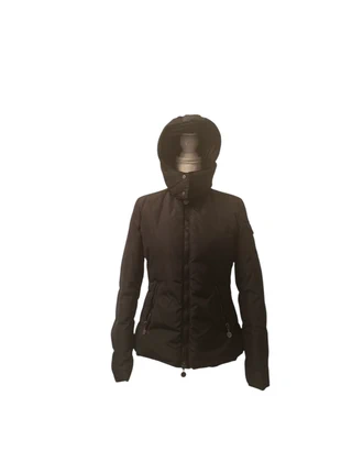 Moncler piumino nero taglia 2, merk: Moncler, staat: Heel goed, maat: M / 38 / 10, € 470,00, € 494,20 inclusief Kopersbescherming Pro
