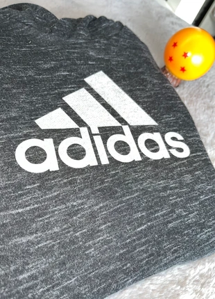 Sweat adidas, marque: adidas, état: Neuf sans étiquette, taille: 11 ans / 146 cm, 9,00 €, 10,15 € Protection acheteurs incluse