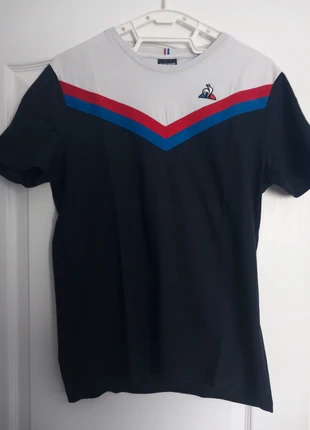 T-shirt Unis coq sportif, marque: Le Coq Sportif, état: Très bon état, taille: M, 8,00 €, 9,10 € Protection acheteurs incluse