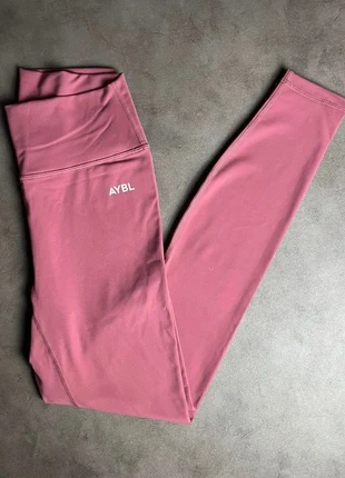 Legging de sport aybl rose taille M - Pilâtes / Yoga / Fitness, marke: AYBL, zustand: Sehr gut, größe: M / 38 / 10, 20,00 €, 21,70 € beinhaltet Vinted-Käuferschutz Pro