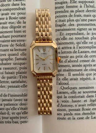 Montre à quartz pour femme blanche et dorée, marque: Quartz, état: Neuf avec étiquette, taille: Taille unique, 10,00 €, 11,20 € Protection acheteurs incluse