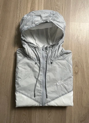 Veste Nike Windrunner / Gris clair & blanc / Homme / Taille L / Coupe-vent à capuche, marque: Nike, état: Très bon état, taille: L, 25,00 €, 26,95 € Protection acheteurs incluse