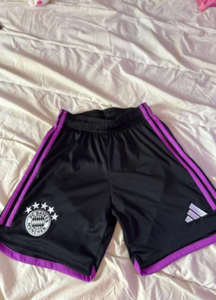 Short FCBayern, brand: adidas, condition: Very good, size: 12 years / 152 cm, €8.00, €9.10 includes Buyer Protection