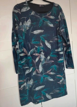 Omega jurk, merk: Omega, staat: Heel goed, maat: L / 40 / 12, € 8,50, € 9,63 inclusief Kopersbescherming