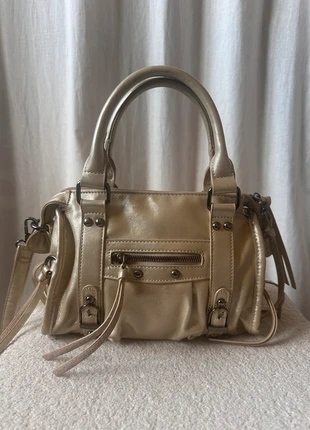 Sac doré métallisé tendance neuf avec étiquette, marke: Boutique indépendante, zustand: Neu, mit Etikett, 40,00 €, 42,70 € beinhaltet Vinted-Käuferschutz Pro
