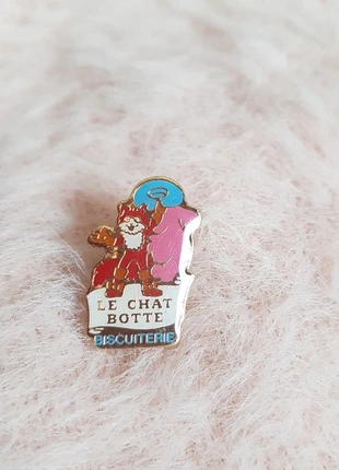 🍪 Pins publicitaire vintage "Le Chat Botté" biscuiterie années 80/90, marque: Vintage, état: Bon état, 5,00 €, 5,95 € Protection acheteurs (Pro) incluse
