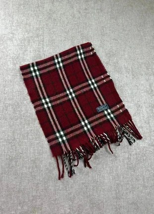 Écharpe Burberry bordeaux, marca: Burberry, estado: Muy bueno, 45,00 €, 47,95 € Protección al comprador Pro incluida