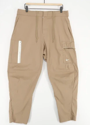 Pantalon cargo homme 17 ans équivalent xs, brand: Nike, condizioni: Ottime, taglia: XS, €10.00, €11.20 include la Protezione acquisti