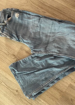 Jean flare, marque: Bershka, état: Très bon état, taille: S / 36 / 8, 8,00 €, 9,10 € Protection acheteurs incluse