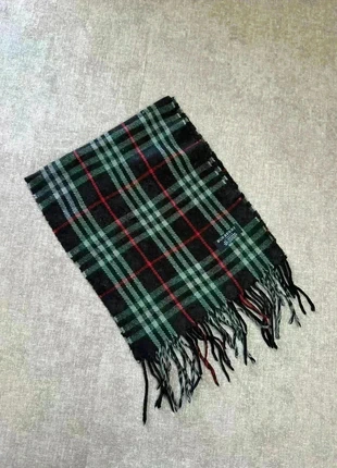 Écharpe Burberry noir, brand: Burberry, condition: Very good, €45.00, €47.95 includes Buyer Protection Pro