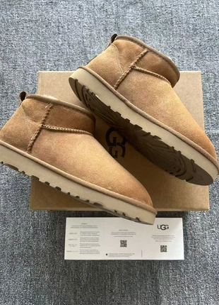 Bottes de neige UGG, taille femme 39, marca: UGG, estado: Muy bueno, tamaño: 39, 65,00 €, 68,95 € Protección al comprador incluida