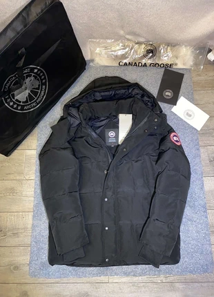Doudoune Canada Goose ( noir ou grise venez privé), marque: Canada Goose, état: Neuf avec étiquette, taille: M, 350,00 €, 368,20 € Protection acheteurs incluse