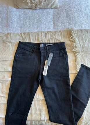 Jean noir skinny IKKS, marque: IKKS, état: Neuf avec étiquette, taille: 16 ans / 176 cm, 38,00 €, 40,60 € Protection acheteurs incluse