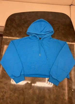 Sweat à capuche court oversize bleu femme FB Sister S, merk: FB Sister, staat: Heel goed, maat: S / 36 / 8, € 5,00, € 5,95 inclusief Kopersbescherming
