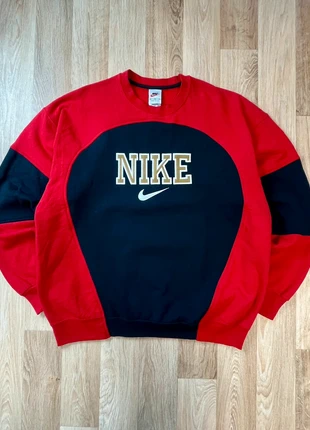 Sweat-shirt Nike Rouge & Noir avec Logo Or Nike et Swoosh Blanc brodé - taille XL, brand: Nike, condition: New without tags, size: XL, €35.00, €37.45 includes Buyer Protection