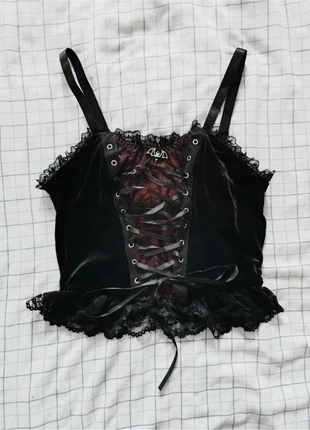 Bat lace cropped top (m), merk: Alternative, staat: Heel goed, maat: M / 38 / 10, € 11,99, € 13,29 inclusief Kopersbescherming Pro