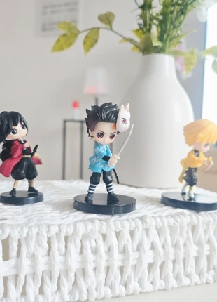 Figurine Demon Slayer, marque: Demon Slayer, état: Très bon état, taille: Prématuré, jusqu'à 44cm, 5,00 €, 5,95 € Protection acheteurs incluse