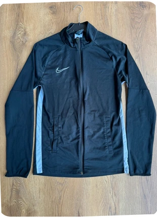 Veste Nike Dri-FIT noire – Taille S, marke: Nike, zustand: Neu, größe: S, 12,00 €, 13,30 € beinhaltet Vinted-Käuferschutz Pro