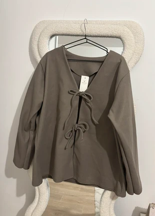 Veste à nouer taupe, condizioni: Nuovo con cartellino, taglia: Taglia unica, €14.50, €15.93 include la Protezione acquisti