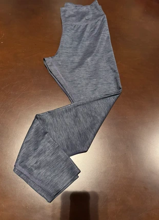 Leggings Nike Dri-Fit grigio melange tg M, brand: Nike, condizioni: Ottime, taglia: M / IT 42 / EU 38, €20.00, €21.70 include la Protezione acquisti