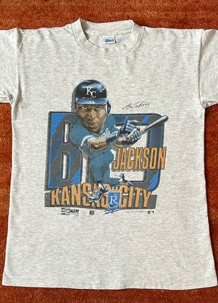 Vtg 90s Bo Jackson Kansas City T-shirt, brand: Vintage, condizioni: Ottime, taglia: L, €60.00, €63.70 include la Protezione acquisti