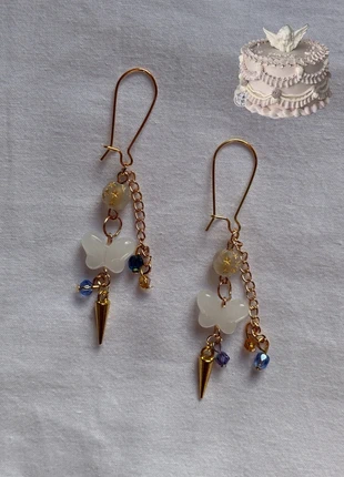 Whimsigoth earrings butterfly gold, merk: Alternative, staat: Nieuw met prijskaartje, € 9,00, € 10,15 inclusief Kopersbescherming