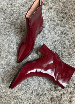 Burgundy leather pointed toe ankle boots, marque: Vintage Love, état: Très bon état, taille: 40, 68,00 €, 72,10 € Protection acheteurs incluse