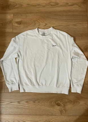 Sudadera Love. H&M, brand: H&M, condizioni: Ottime, taglia: M, €9.00, €10.15 include la Protezione acquisti