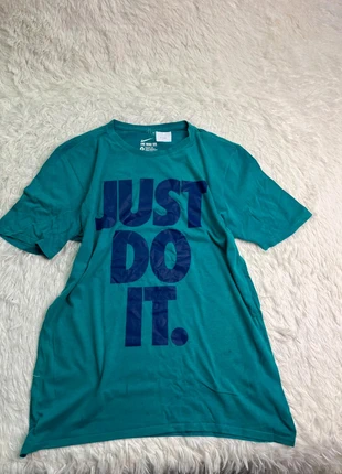 T shirt Nike vintage M 566, brand: Nike, condizioni: Ottime, taglia: M, €8.00, €9.10 include la Protezione acquisti