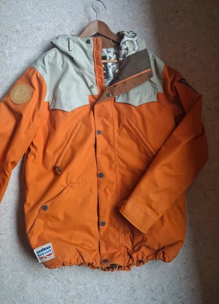 Winter- / snowboardjas van Burton, merk: Burton, staat: Goed, maat: L, € 50,00, € 53,20 inclusief Kopersbescherming