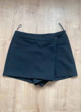 Zara Rock mit Shorts Gr. L/40, wie neu, marque: Zara, état: Très bon état, taille: L / 40 / 12, 15,00 €, 16,45 € Protection acheteurs incluse