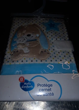 Protège carnet de santé, brand: Mots d'enfants, condizioni: Nuovo senza cartellino, €2.00, €2.80 include la Protezione acquisti