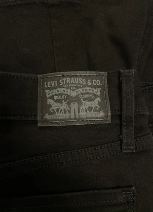 Jeans nero S levi’s, merk: Levi's, staat: Heel goed, maat: S, € 10,00, € 11,20 inclusief Kopersbescherming