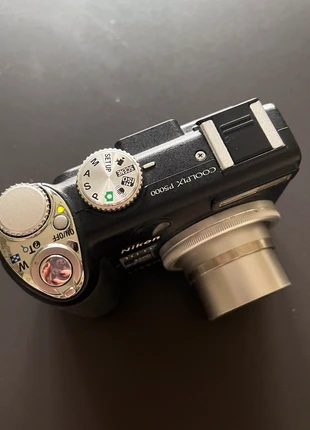 Nikon Coolpix P5000, merk: Nikon, staat: Heel goed, € 95,00, € 100,45 inclusief Kopersbescherming